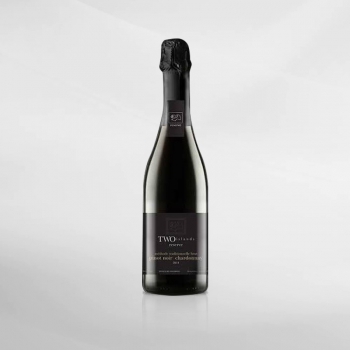 Two Islands Reserve Sparkling Pinot Noir Chardonnay 750 ml